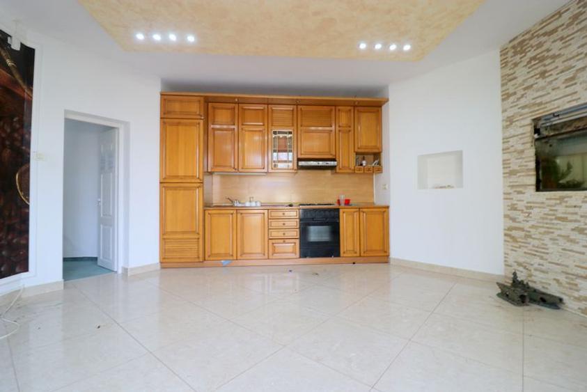 Casa individuala, plan parter in Mehala