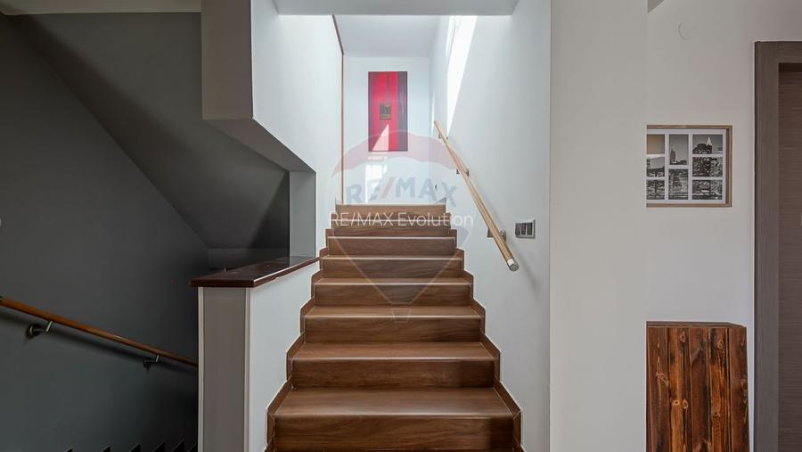 EXCLUSIVITATE ÎN POIANA BRAȘOV – PENTHOUSE IMPRESIONANT DE 268 MP - 39