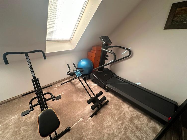 Eleganță Atemporală: Duplex Exclusiv de 200 mp, Complet Amenajat Premium, Garaj