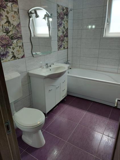 Apartament cu 3 camere,etaj intermediar,parcare subterana,zona Eroilor