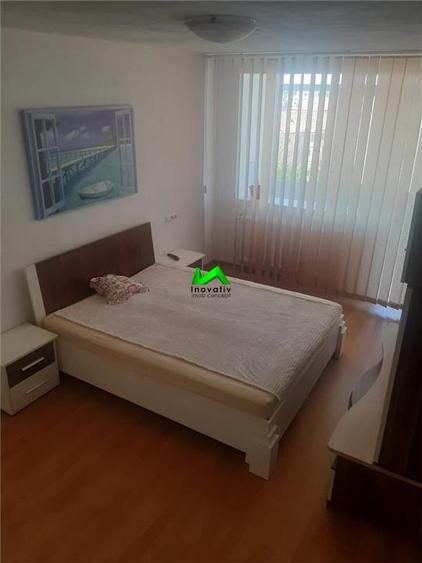 Apartament de vanzare 3 camere pivniță Sibiu Mihai Viteazul