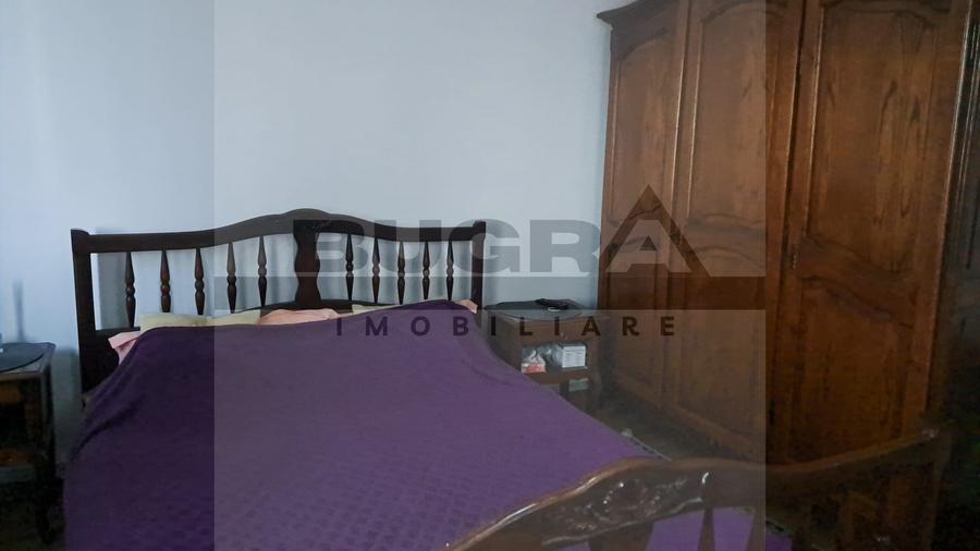 Apartament de 3 camere, decomandat, 65 mp, paracare, zona Piata Flora