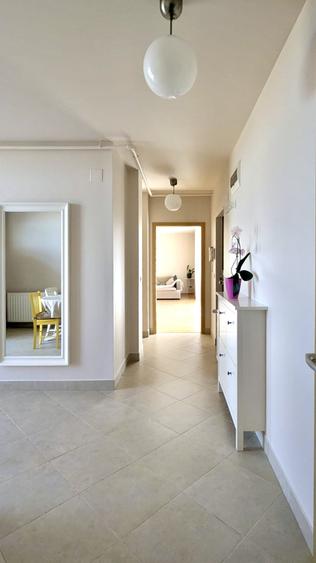 Penthouse 3 Camere, 2 bai, decomandat, 100 mp utili - Zona Aradului
