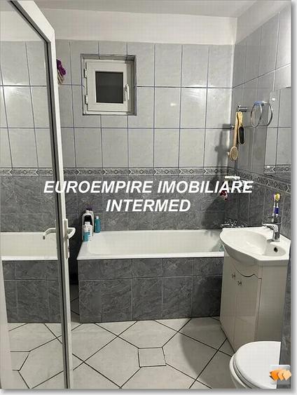 Casa 3 camere ,Zona km 5