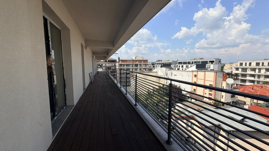 REA1028850 Apartament 4 camere de Vanzare l Soseaua Nordului