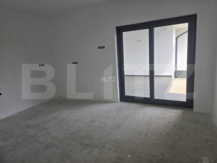 Casa 2 camere, 120 mp -7.8 ari teren . Lazuri - 8