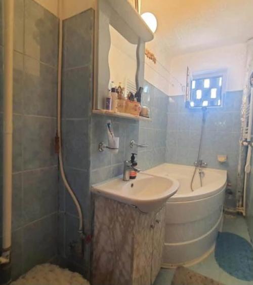 Vânzare apartament 2 camere zona Km 4-5 mobilat utilat 40 mp