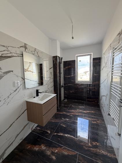 BUCATARIE INCHISA, APARTAMENT CU 2 CAMERE, GIROC