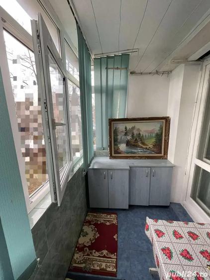 Apartament cu 3 camere , etaj 1/4, zona Podu Ros