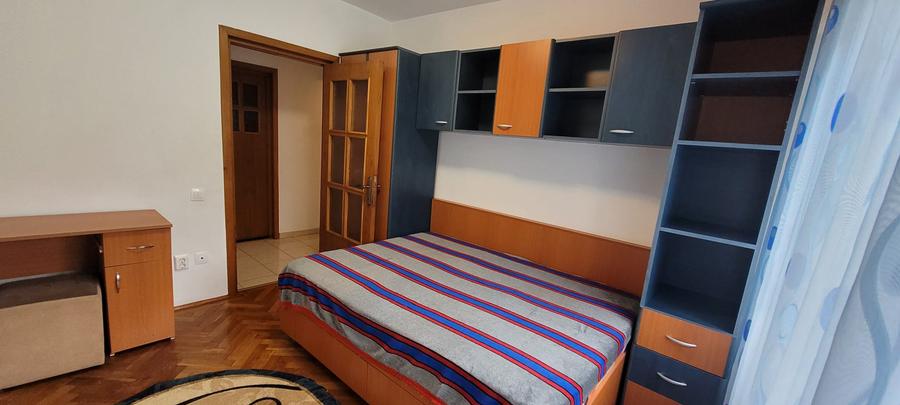 Apartament 3 camere decomandat - Dacia - 550 euro/luna (Cod E2+E7)