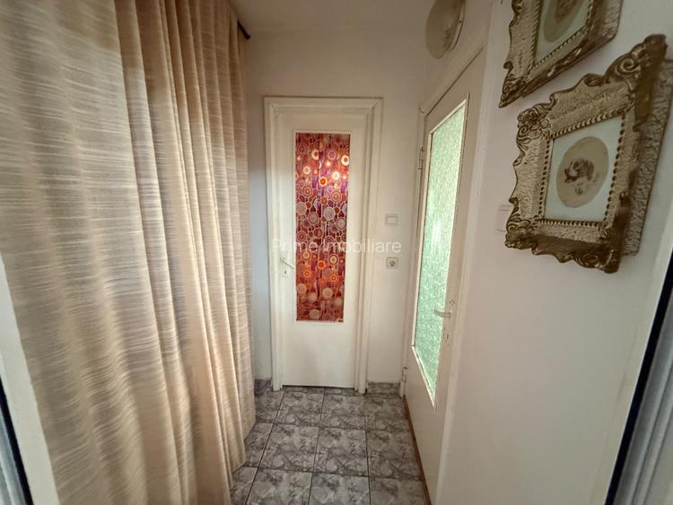 Apartament cu 3 camere de vanzare  in zona CETATE |  57 mp utili | Etaj - Parter - 7