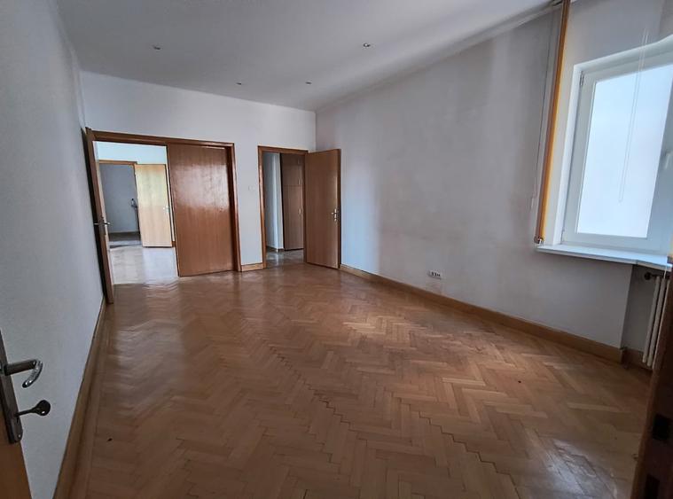 Apartament 4 camere Romana- Lascar Catargiu- stradal