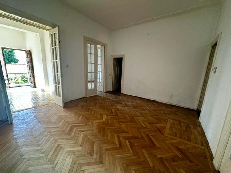 Vila individuala cu 4 camere, garaj in zona Floreasca- Barbu Vacarescu