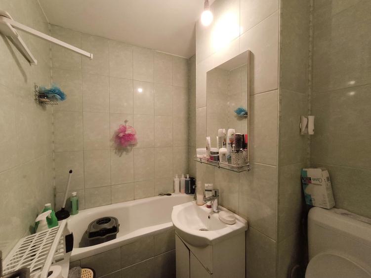 Lacul Tei zona Parcului apartament 2 camere decomandat bloc anvelopat
