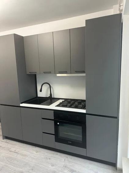 Apartament de vanzare 3 camere 48 mp terasa 51 mp zona Floresti Teilor