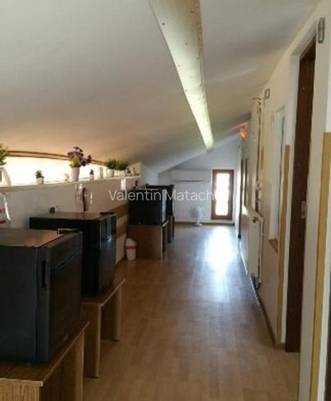 Vilă pensiune ,11 camere-lângă plajă 200 m Mamaia. StrD14 Nr.7A Năvodari.