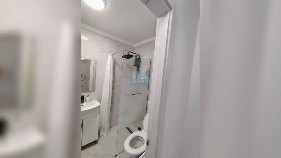 Apartament 3 camere decomandat zona FSGA