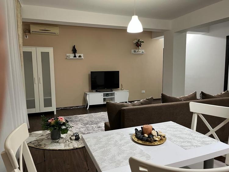 Agenție imobiliară vindem apartament cu două camere în Mamaia Nord