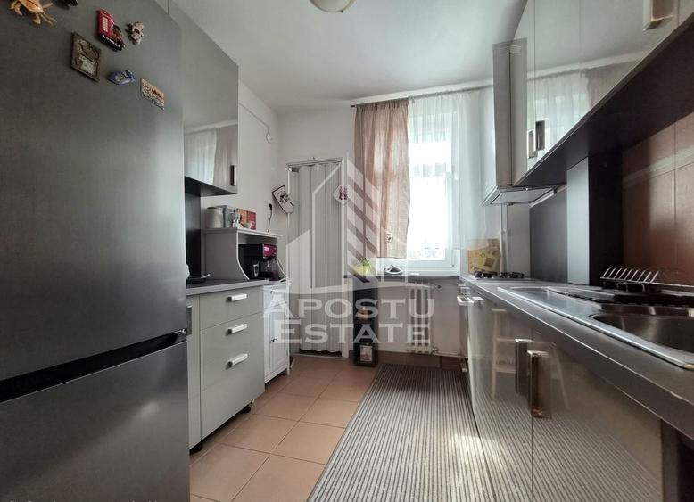 Apartament doua camere semidecomandat,zona Garii