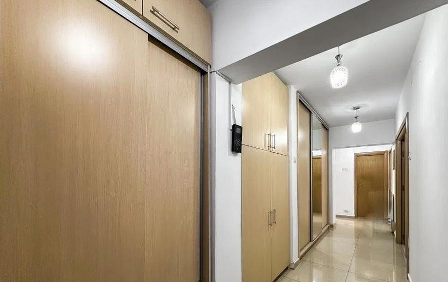 Apartament 3 Camere,Decebal,bl.1990,et.2/8,Amenajat,mobilat,complet