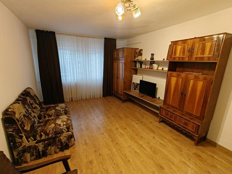 Inchiriez apartament 3 cam Brazda lui Novac