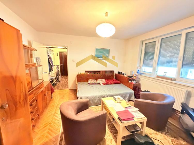 Piata 700- 2 camere- Centrala proprie