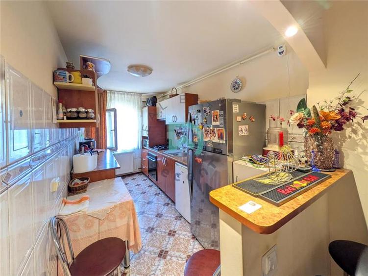 Apartament 3 camere Judetean, Brasov