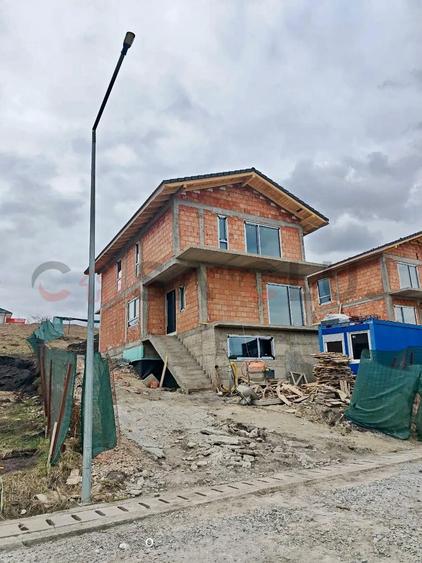 Casă individuală, 6 camere, Chinteni