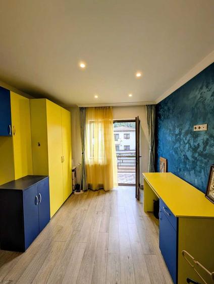 Casă duplex cu 4 camere de închiriat în Florești, zona Cetății
