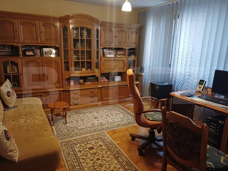 Vila de vanzare, 310 mp, teren 698 mp, zona Burdujeni