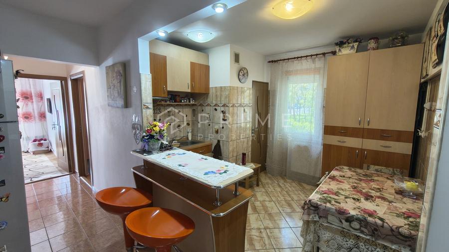 Apartament 3 camere/ Decomandat/ 2 Bai/ Parter/ Bd. Pandurilor