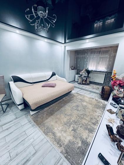 Apartament 3 camere decomandat vis a vis de hotel zodiac
