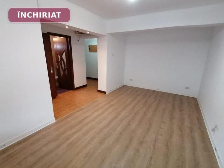 CENTRU - Birou pe Bdul Mamaia-Capitol