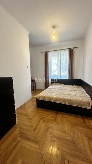 Apartament in casa cu 2 camere ,beci si curte pe Strada Titulescu ,zona Afi - 5