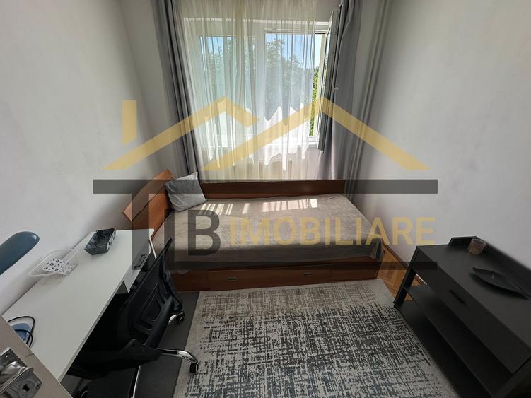 Apartament de 3 camere, 52mp , decomandat, Zona Dambu Pietros