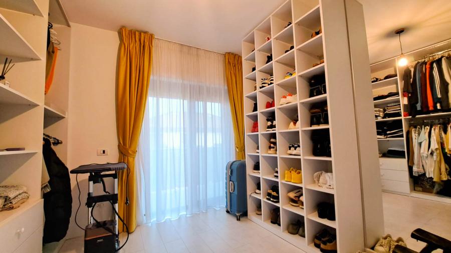 Vila Duplex Lux 5 camere de vanzare Tunari | Otopeni | Piscina incalzita