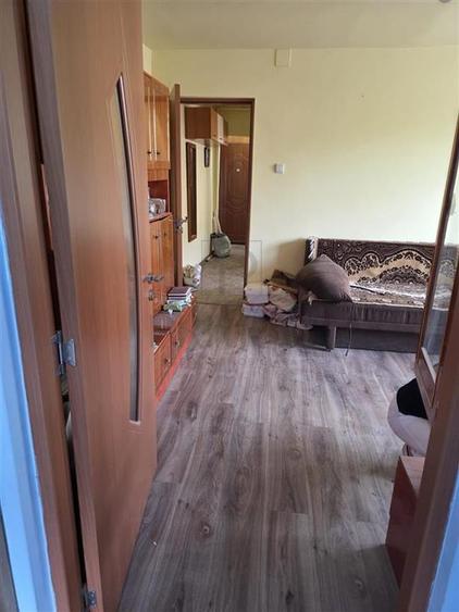 SAGULUI - ETAJ 2 - BLOC IZOLAT - 3 CAMERE - DEBARA - CENTRALA PROPRIE - CLIMA