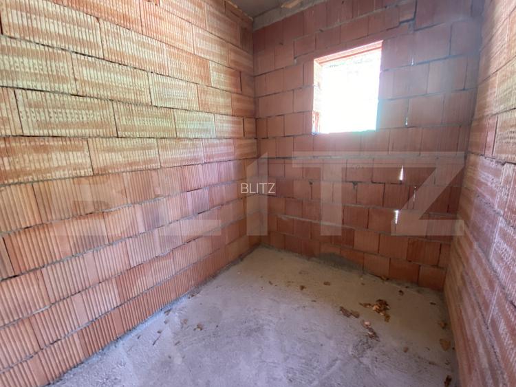 Casa familiala 3 camere, 500 mp teren, la poalele Mesesului in Zalau
