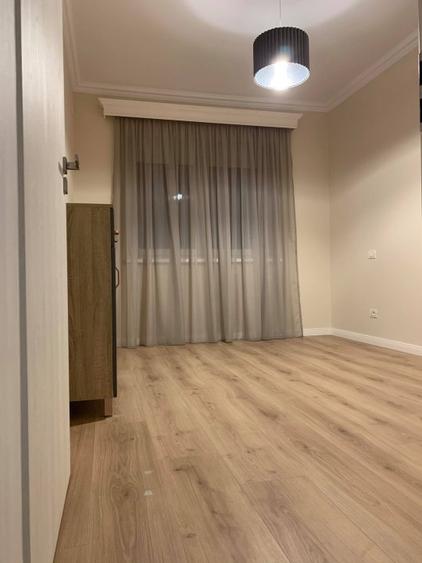 Duplex exclusivist aproape de Continental
