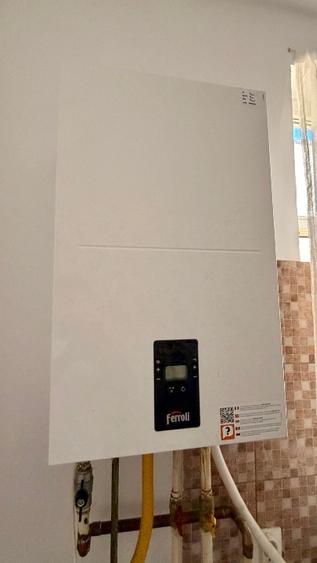 Apartament de vanzare , zona centrala . Strada piata victorie