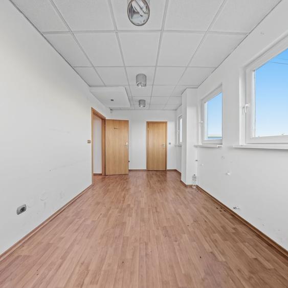 Showroom de vanzare, Calea Romanului - Bacau