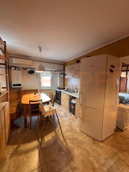 Apartament 3 camere de inchiriat, in zona Centrala - vedere catre Blvd Mircea