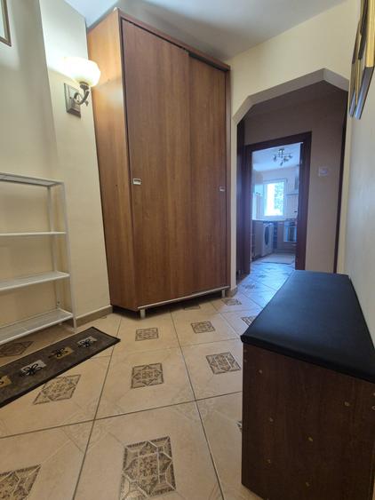 Apartament 3 cam: Drumul Taberei-Str Sibiu- cu loc de parcare