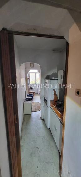 Garsoniera Tractorul-Coresi,etajul 4,decomandata,48000 Euro - 3