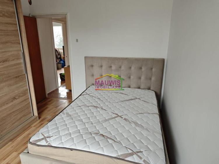 Vand apartament 3 camere Piata Straduintei - Niculitel