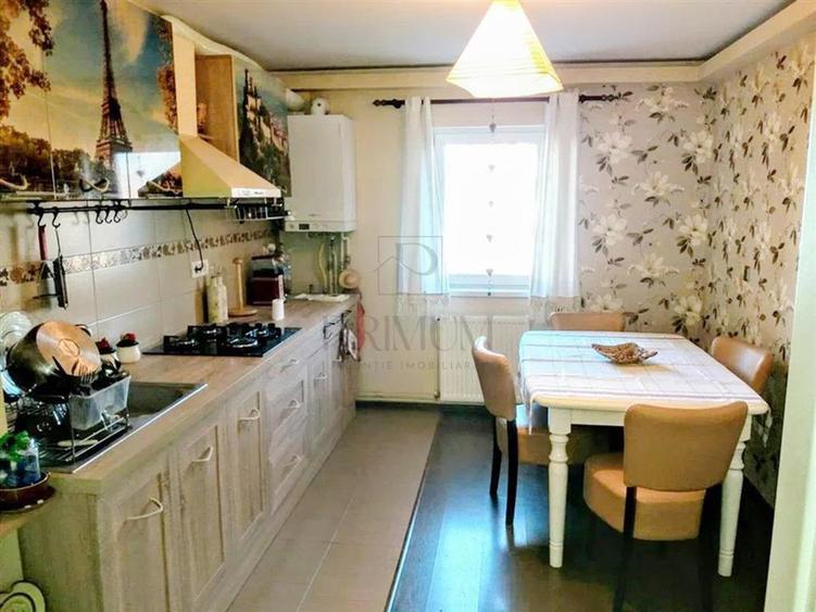 LIPOVEI - DECOMANDAT - 3 CAM - ETAJ 2 - CENTRALA PROPRIE - BOXA - ZONA LINISTITA