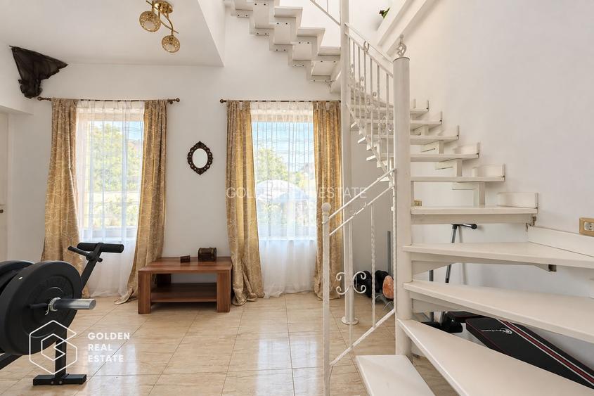 Casa individuala cu garaj si teren 556 mp, str Desseanu