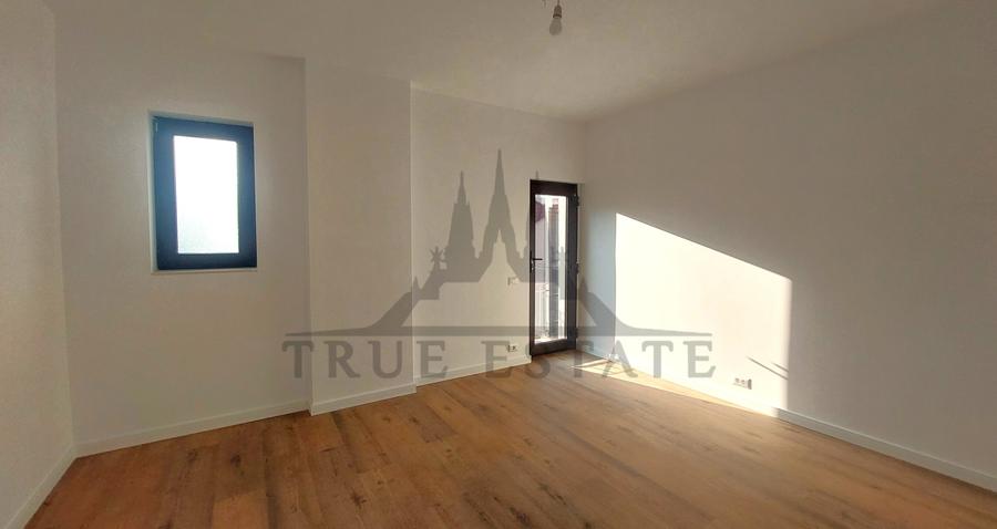 Apartament cu 5 camere in vila cu loc de parcare in curte zona Barbu Vacarescu