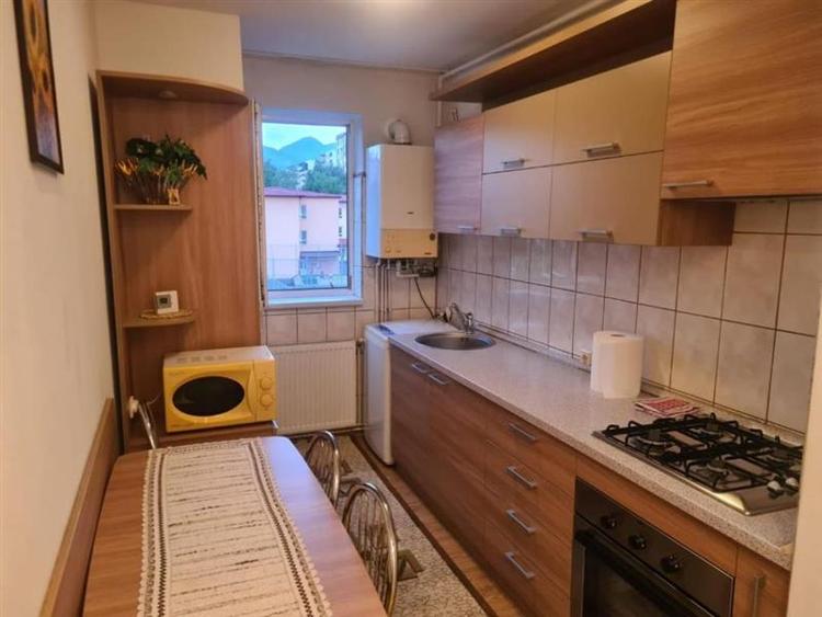 Inchiriem Apartament 3 Camere, Mobilat, Decomandat, Astra