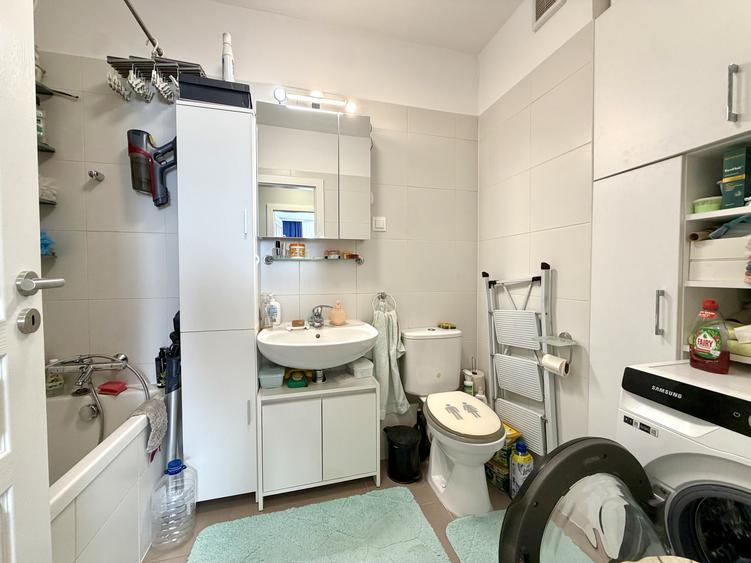 Apartament, 3 camere, 69 mp utili, 8/11 - zona Lipovei